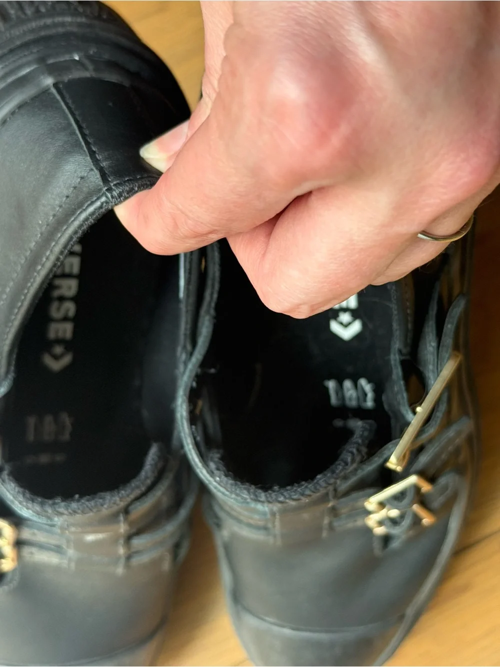 Converse Chuck Taylor All Star Lugged Heel Mary Jane – Black & Gold